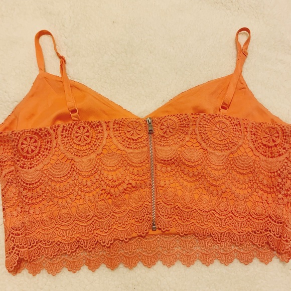 🔥BEBE Sexy Orange Crochet Crop Top Size M🔥 - Picture 3 of 8